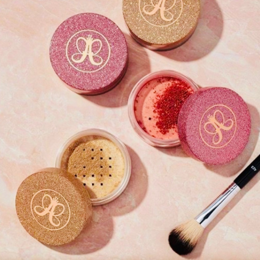 🥳🥳Host Pick🥳🥳🥳Anastasia Beverly Hills VEGAS
Loose Highlighter - Picture 8 of 16